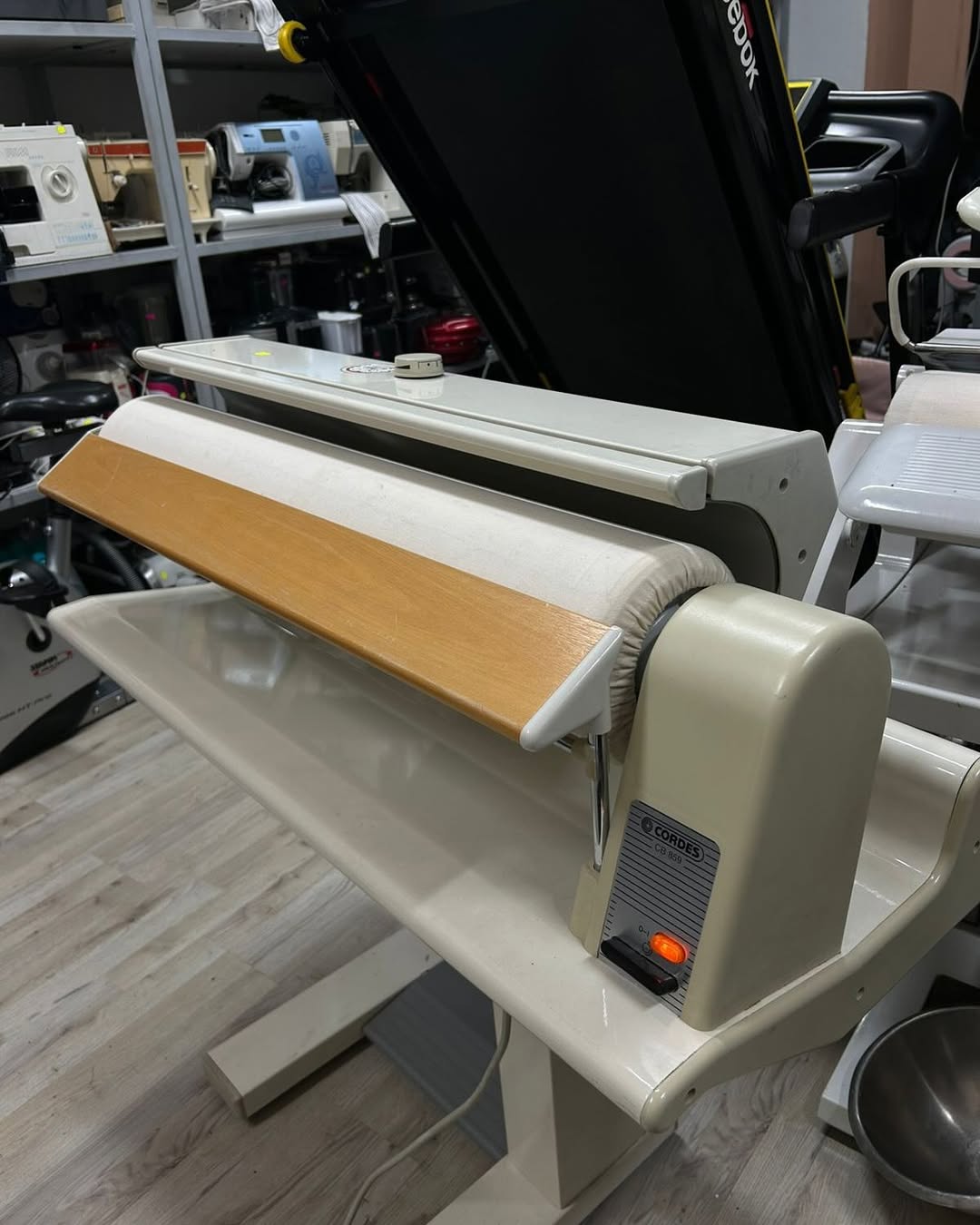 Coredes CB 859 – Hekur me rrul